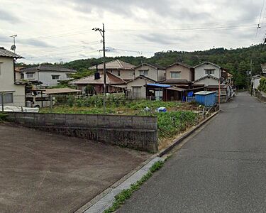 外観：土地全体面積は338m2(102坪)