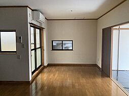 バス 四つ道路下車 徒歩2分の賃貸アパート 2階2LDKの室内