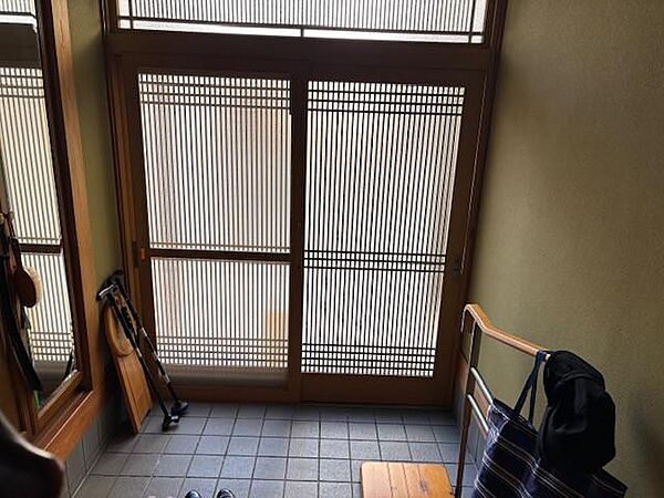 玄関を拡大表示