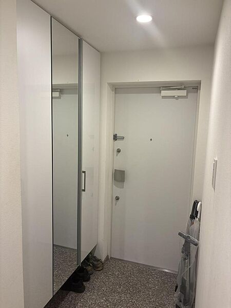 玄関を拡大表示