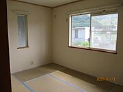和室　東側窓有り