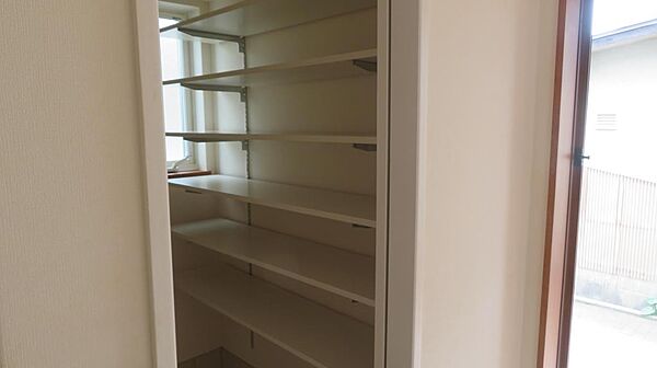 玄関を拡大表示