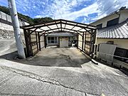 コンパクトカー1台駐車可能な駐車場です。
