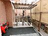 その他：屋根付きで雨に濡れない駐輪場です。