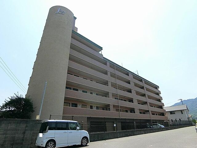 6 / 11