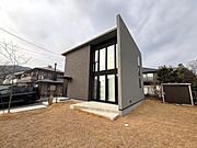 2023年築。？ダイニングからお庭へ出られるのでお子様外遊びも見守ることができます。