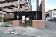 敷地内のゴミ捨て場で通勤やお出かけの際にゴミ出しができ便利です♪