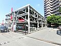 敷地内駐車場で...