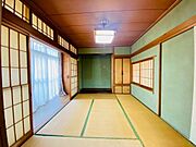 来客時にも使いやすい和室。家事のスペースとしてもおすすめです。