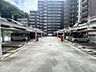駐車場：敷地内にある機械式と平面駐車場です。？平面4000～8000円/月 機械式3000～4000円/月(要確認)