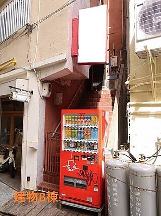 3階建建物外観...