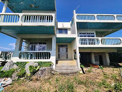 外観:上物有・更地渡し予定 外観:上物有・更地渡し予定