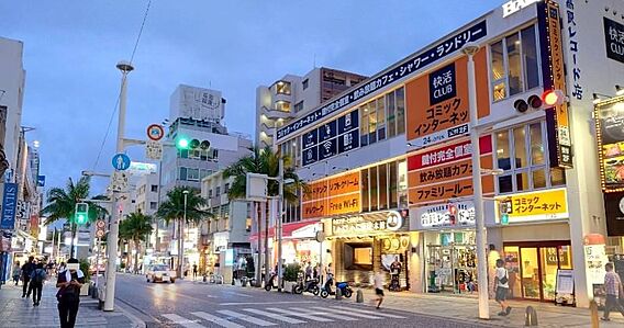 夕方の国際通り