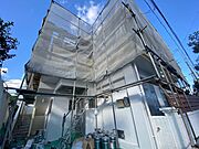 令和6年10月15日撮影。外壁防水塗装、工事中！