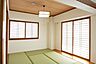 落ち着いた雰囲気の和室空間