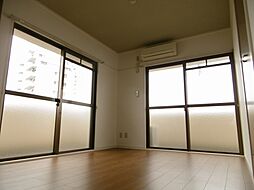 第7ゴトービル 4階3DKの室内