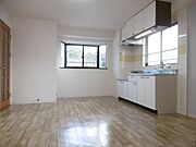上階の角部屋に住んでみたい方にオススメです(*^^)v