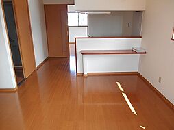 ラジュニール清水 3階1LDKの室内