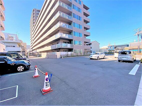 平面駐車場