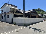 愛媛県伊予郡砥部町三角64：物件画像