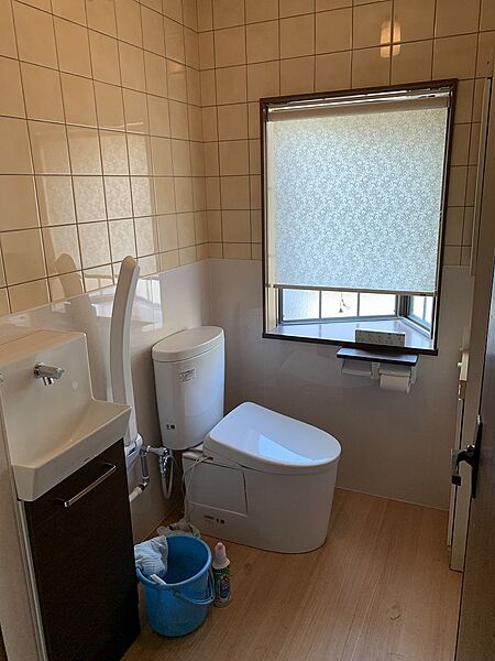 トイレを拡大表示