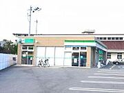 【コンビニエンスストア】ファミリーマート　新居浜垣生店まで240ｍ