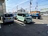 その他：平面駐車場がありスムーズに駐車できます。
