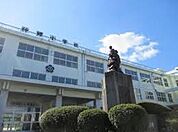 【小学校】神郷小学校まで114ｍ