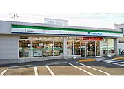 【コンビニエンスストア】ファミリーマート　新居浜泉池店まで169ｍ