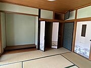 柔らかい畳が心地よい和室
