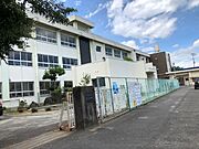【小学校】飯岡小学校まで568ｍ