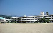 【小学校】中川小学校まで1872ｍ