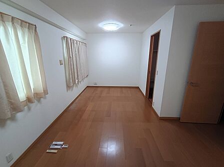 約12.6帖の寝室
