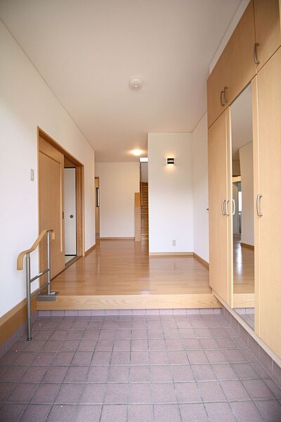 玄関を拡大表示