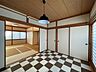 その他：【2階】7．5帖の洋室。和室と隣接しており、広々空間です！