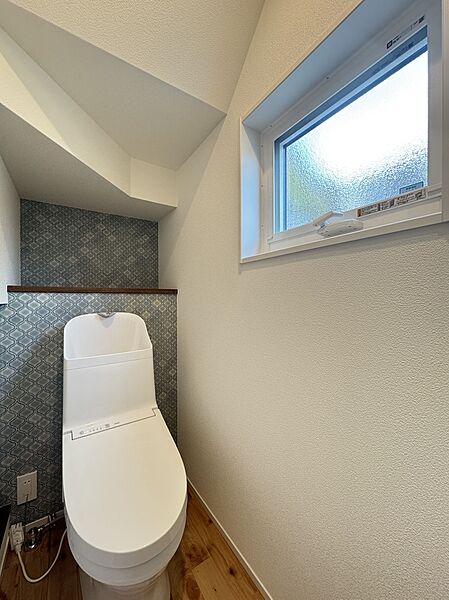 トイレを拡大表示