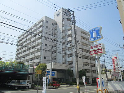 外観：近くにコンビニがあり生活利便性に長けた立地環境！