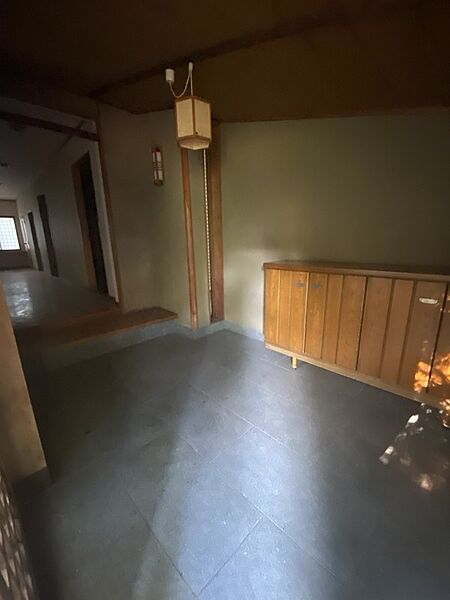玄関を拡大表示