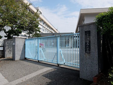 高知市立潮江南小学校約379m／5分