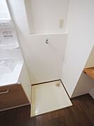 室内に洗濯機を設置できるスペースがあります