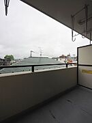 バルコニー　外に洗濯物を干すことができます。
