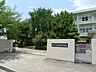 周辺：松山市立勝山中学校 983m