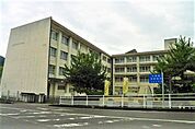 松山市立伊台小学校 661m