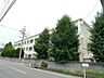 周辺：松山市立雄郡小学校 864m