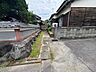 外観：現在は敷地内駐車2台可です♪より多く駐車場が欲しい方もリフォームで増やすことができますね♪