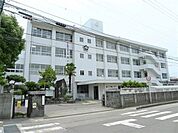 松山市立雄新中学校 1485m