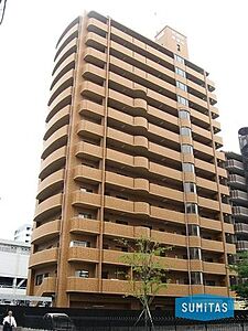 外観：松山市若草町にあります、1996年築14階建てのマンションです♪