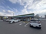 ファミリーマート 松山南斎院町西店 726m
