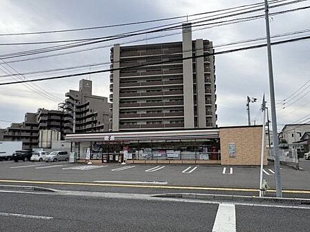 セブン-イレブン　松山古三津1丁目店 157m