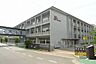 周辺：砥部町立砥部中学校 688m